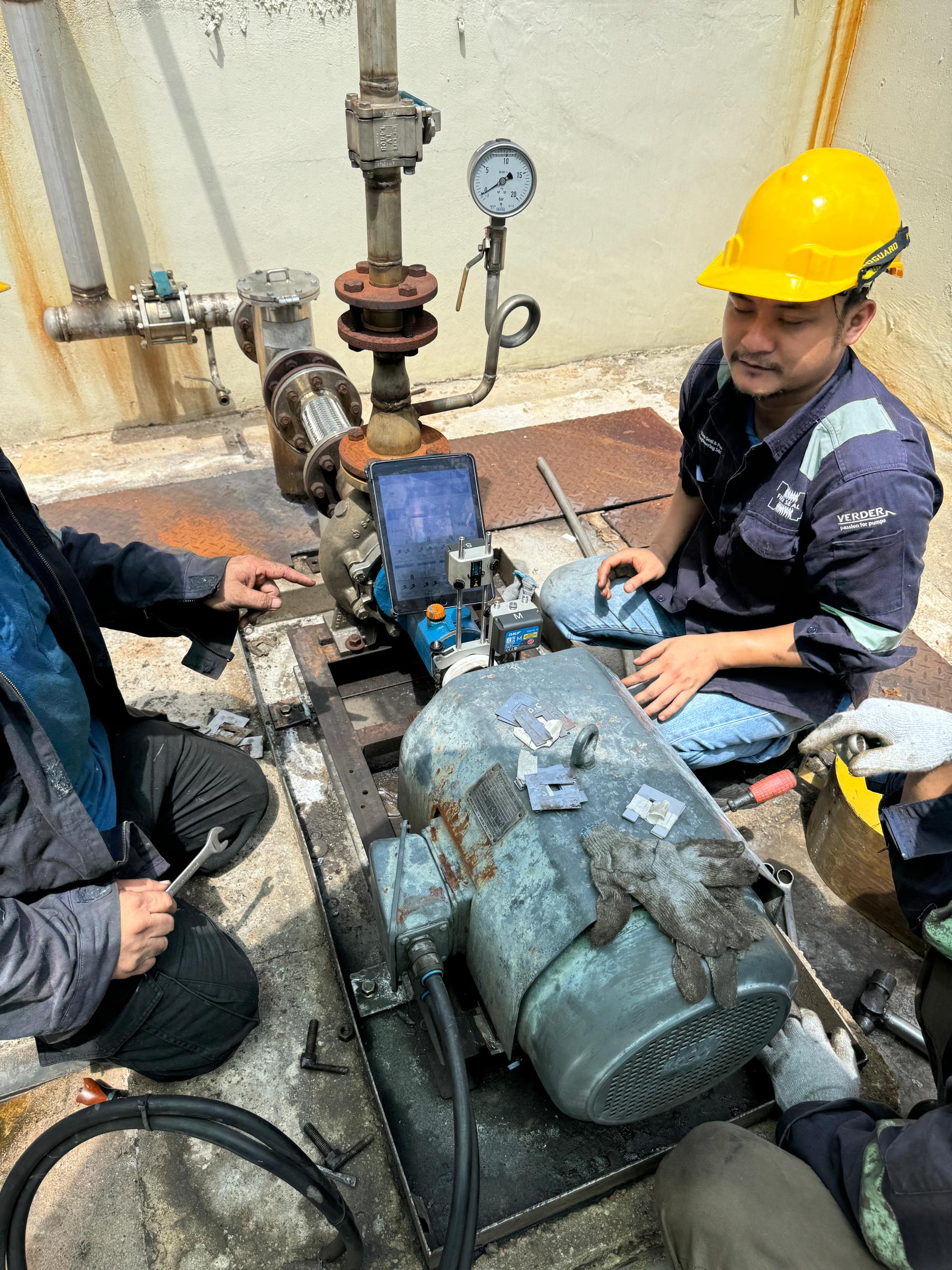 Laser alignment & vibration analysis test for rotating equipments - Image 4